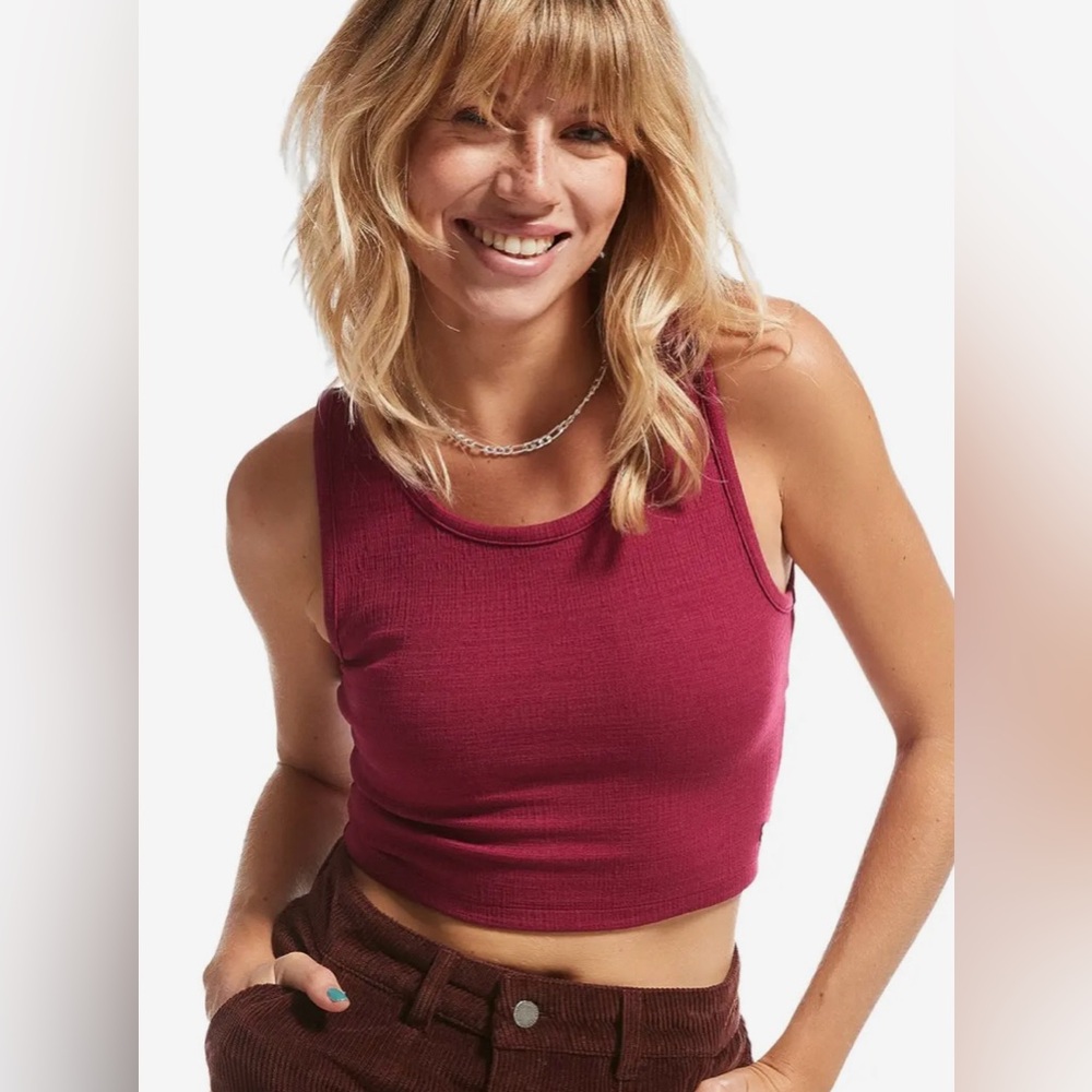 NWT Roxy Good Keepsake Crop Top, size XS in red